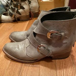 Gray Freebirds boots.  Size 8.